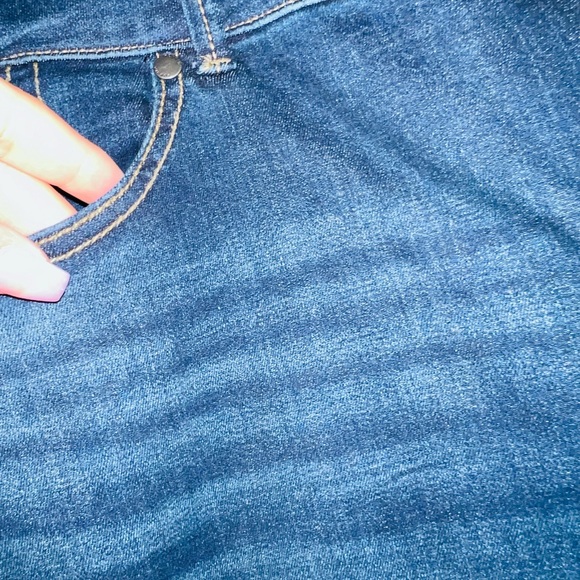 🥳SOLD🥳Jegging Skinny Super Soft High-Rise Jean💕 - Picture 9 of 9